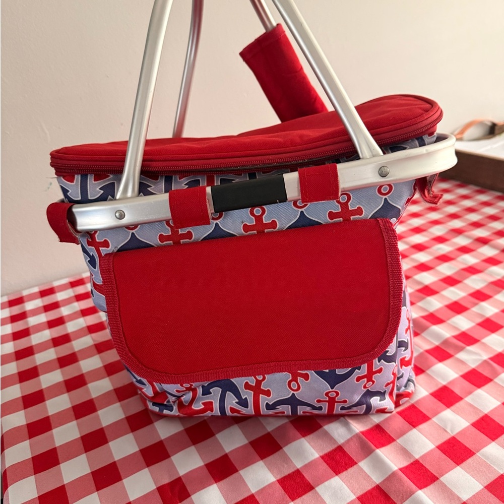 Cynthia Crowley Red Anchor-Print collapsible Picnic Tote Bag